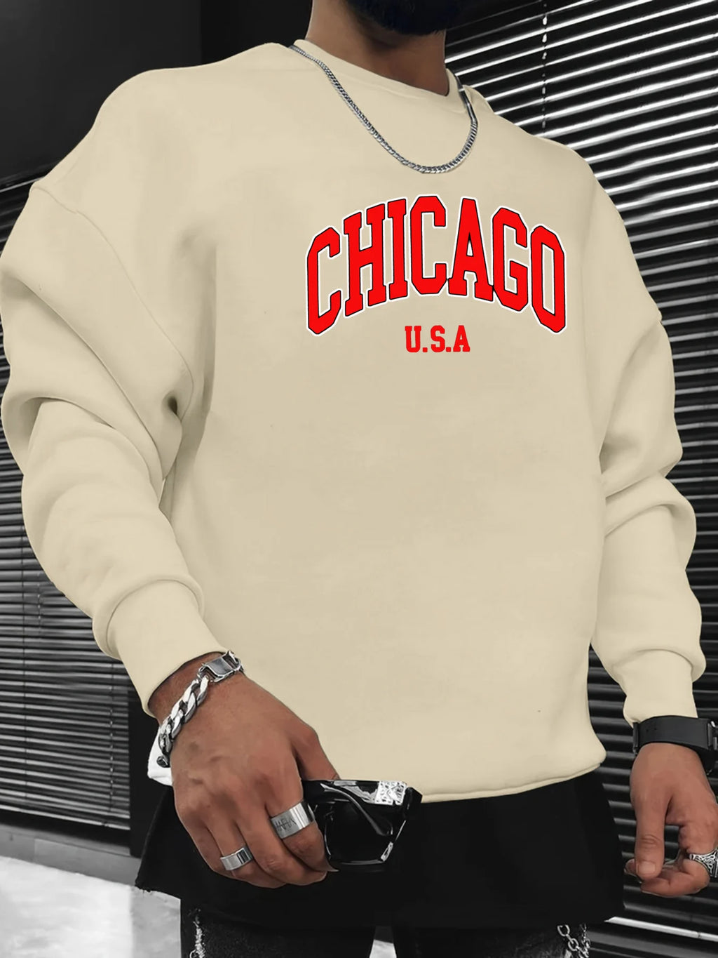 Men's autumn and winter fashionable casual loose CHICAGO USA letter graphic printed long sleeved round neck sweatshirt