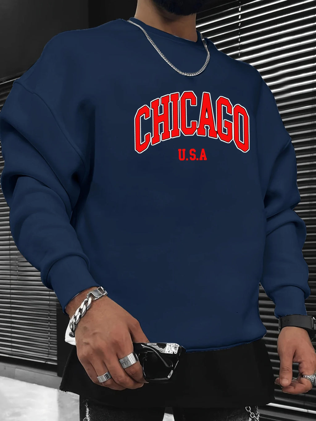 Men's autumn and winter fashionable casual loose CHICAGO USA letter graphic printed long sleeved round neck sweatshirt